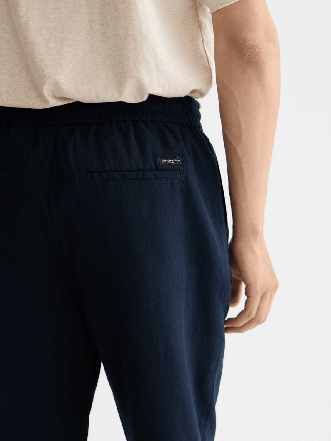 Core - Warren - Cotton/ Linen Twill Jogger - Scotch & Soda South Africa