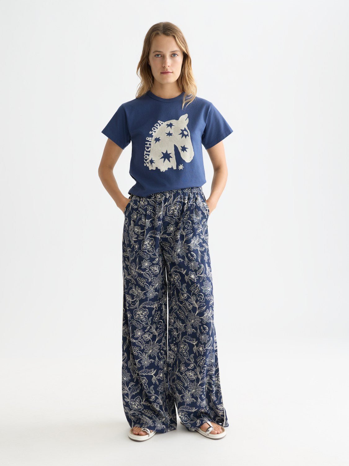 Eleni - All Over Printed High Rise Wide Leg Pull On Pants - Scotch & Soda South Africa