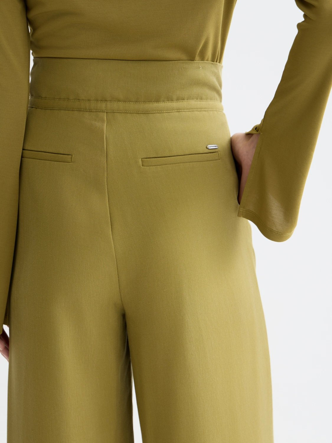 June - High Rise Wide Leg Twill Paperbag Pants - Scotch & Soda South Africa