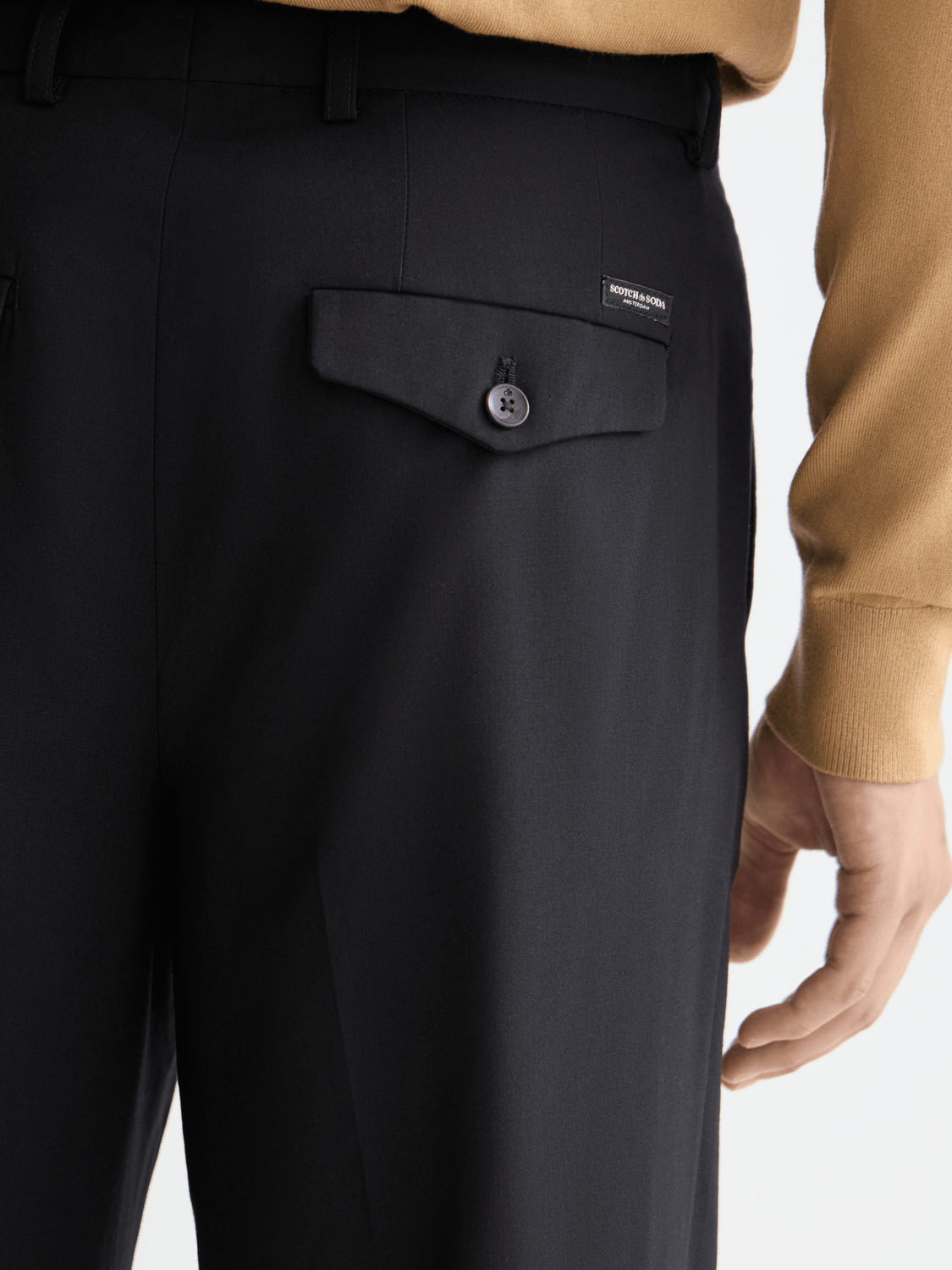 Core Relaxed Straight Fit Cool-Wool Blend Chino - Scotch & Soda South Africa