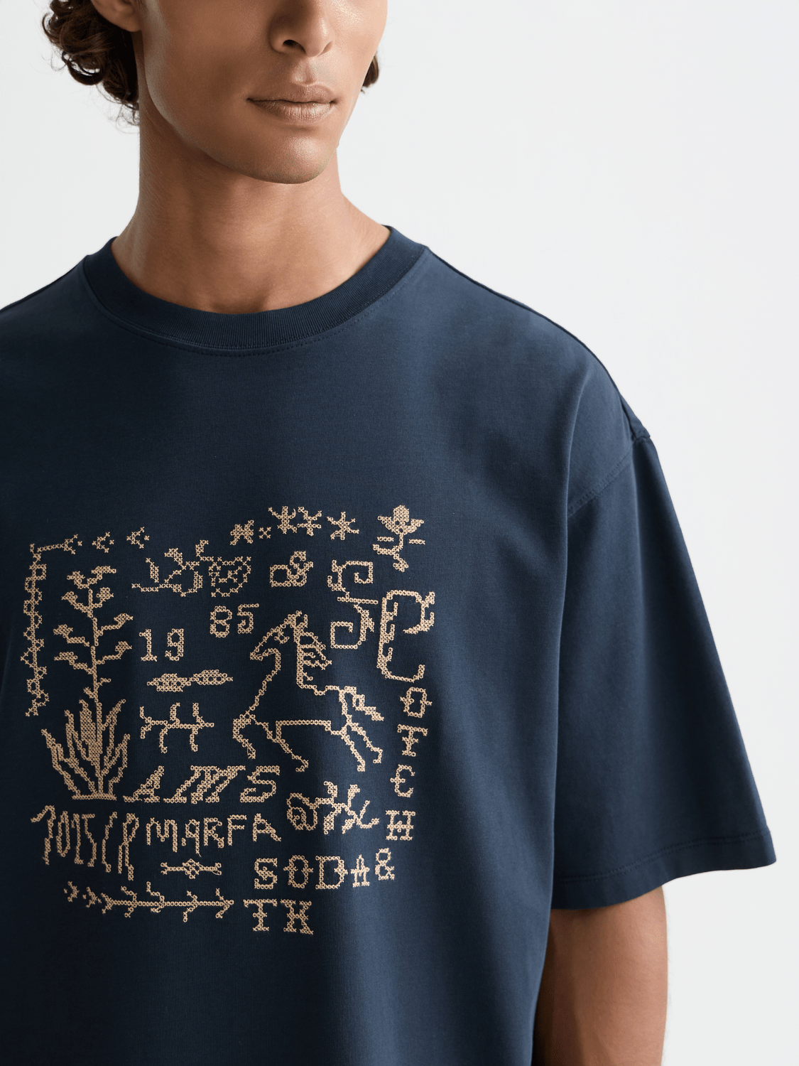Cross-Stitched Front Artwork Loose-Fit T-Shirt - Scotch & Soda South Africa