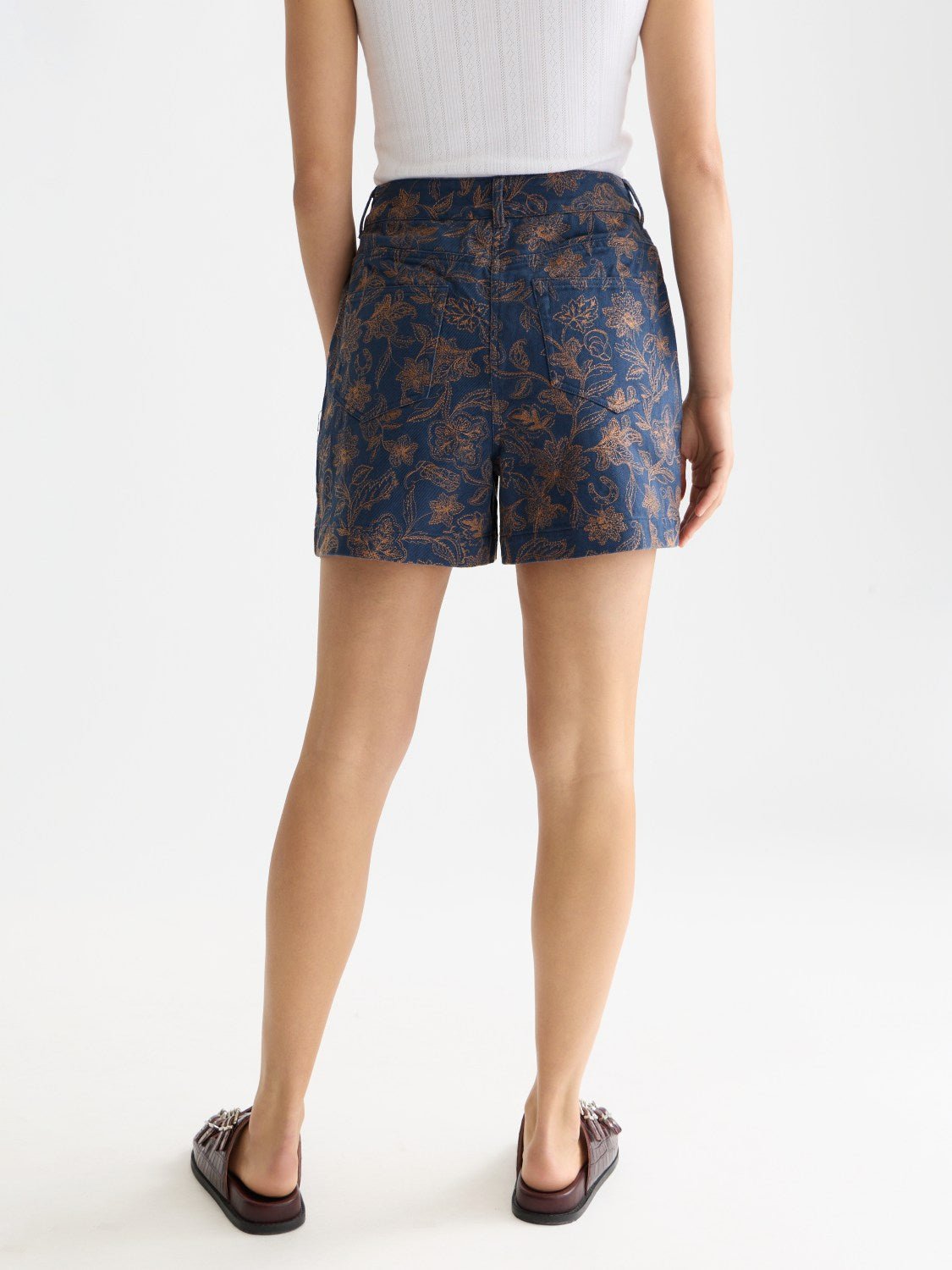 Embroidered High Rise Shorts - Scotch & Soda South Africa