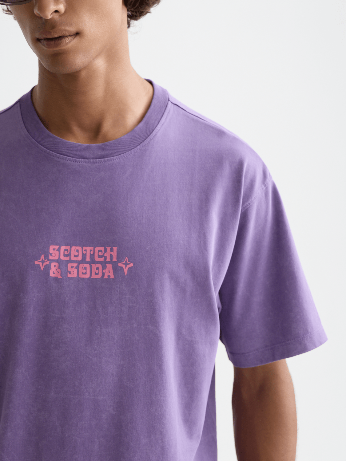 Front Artwork Relaxed-Fit Snow-Washed T-Shirt - Scotch & Soda South Africa