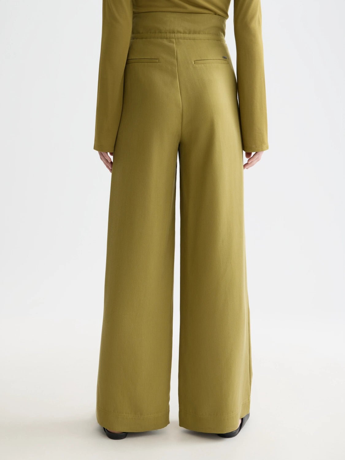June - High Rise Wide Leg Twill Paperbag Pants - Scotch & Soda South Africa
