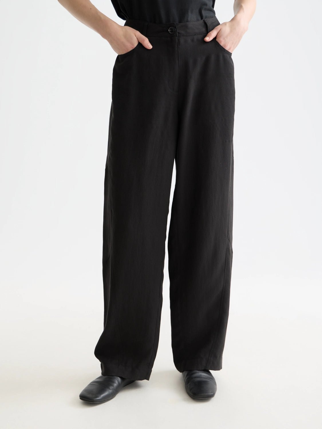 Lotus - High Rise Barrel Leg Twill Pants - Scotch & Soda South Africa