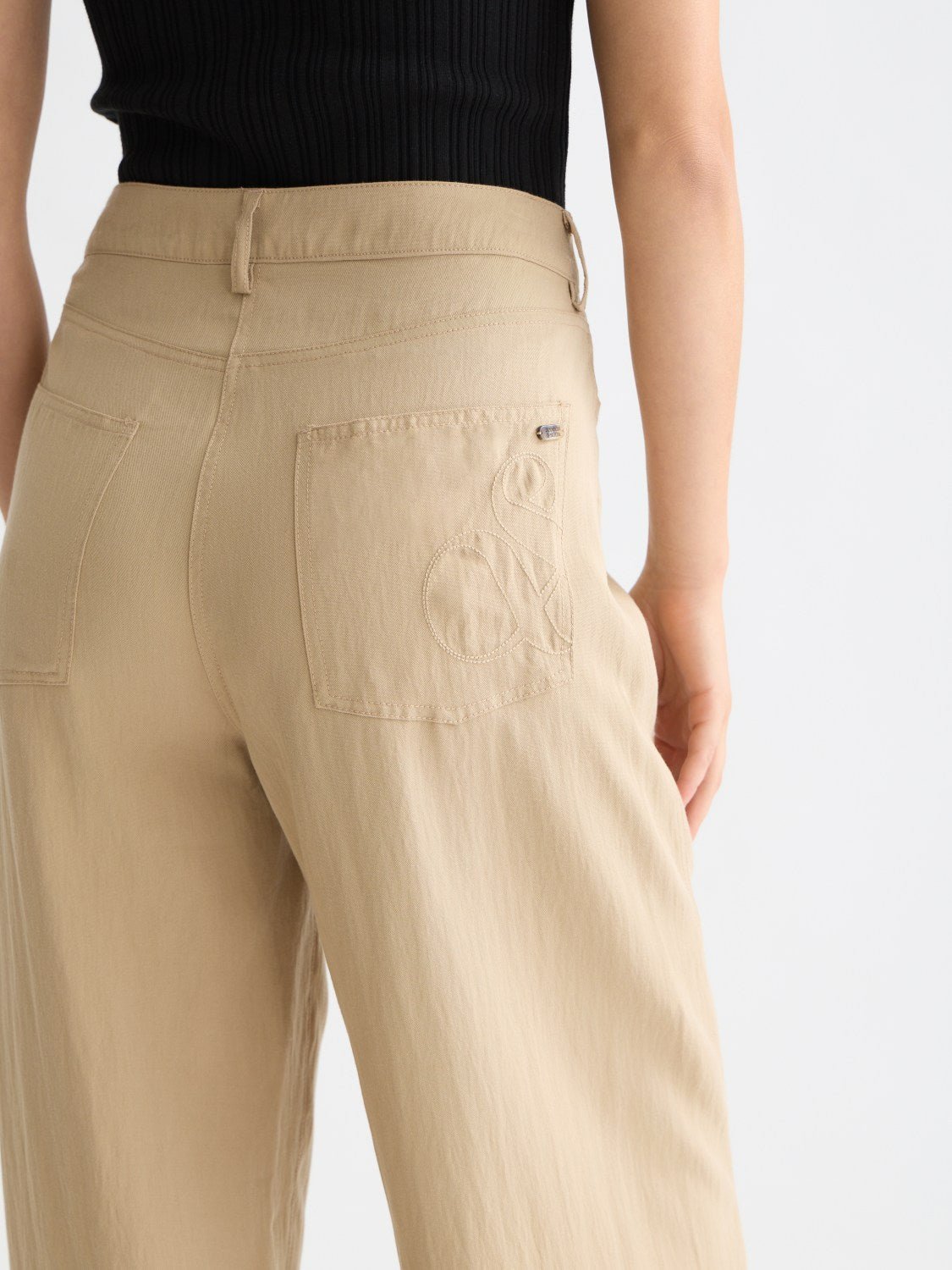 Lotus - Twill High Rise Barrel Leg Pants - Scotch & Soda South Africa