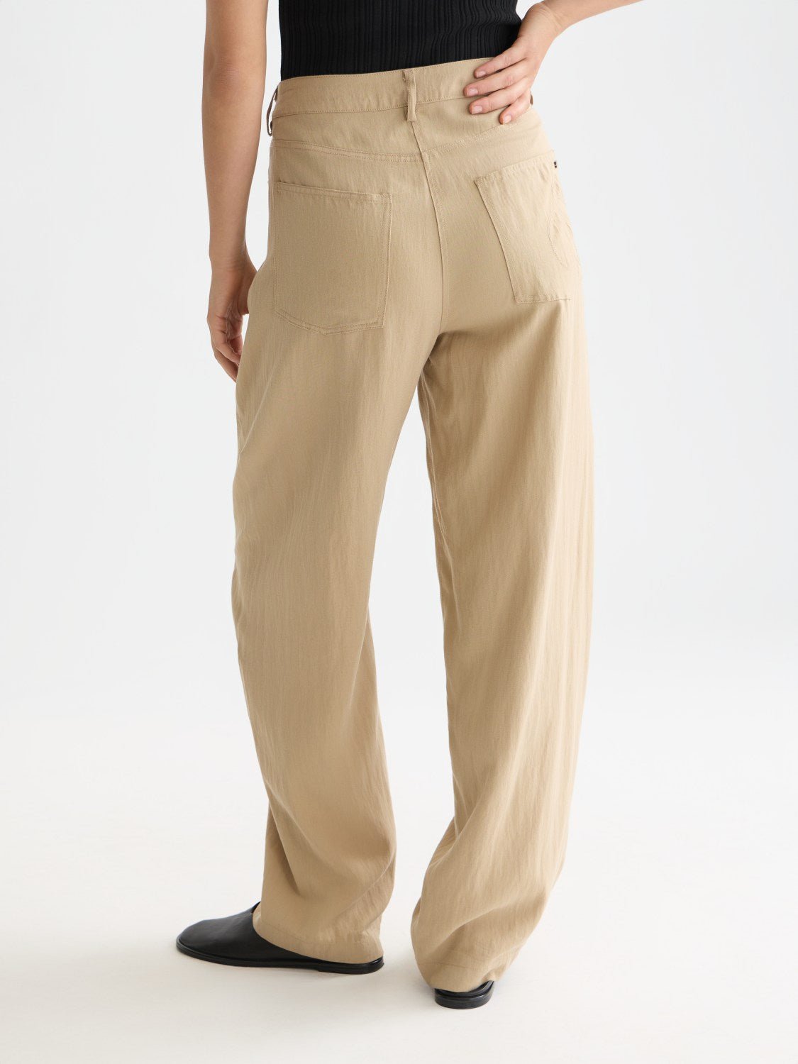 Lotus - Twill High Rise Barrel Leg Pants - Scotch & Soda South Africa