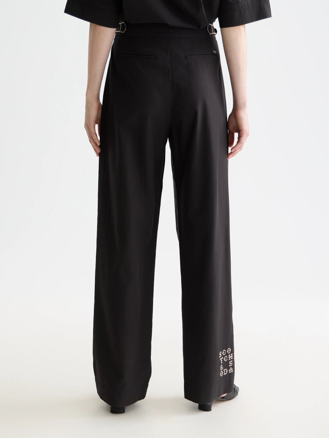 Quinn - Mid Rise Wide Leg Pants With Cross-Stitching - Scotch & Soda South Africa
