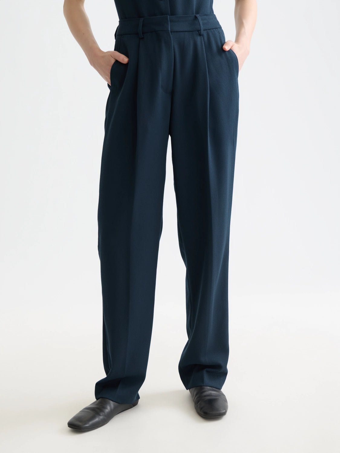 Robyn - High Rise Tapered Leg Pants - Scotch & Soda South Africa