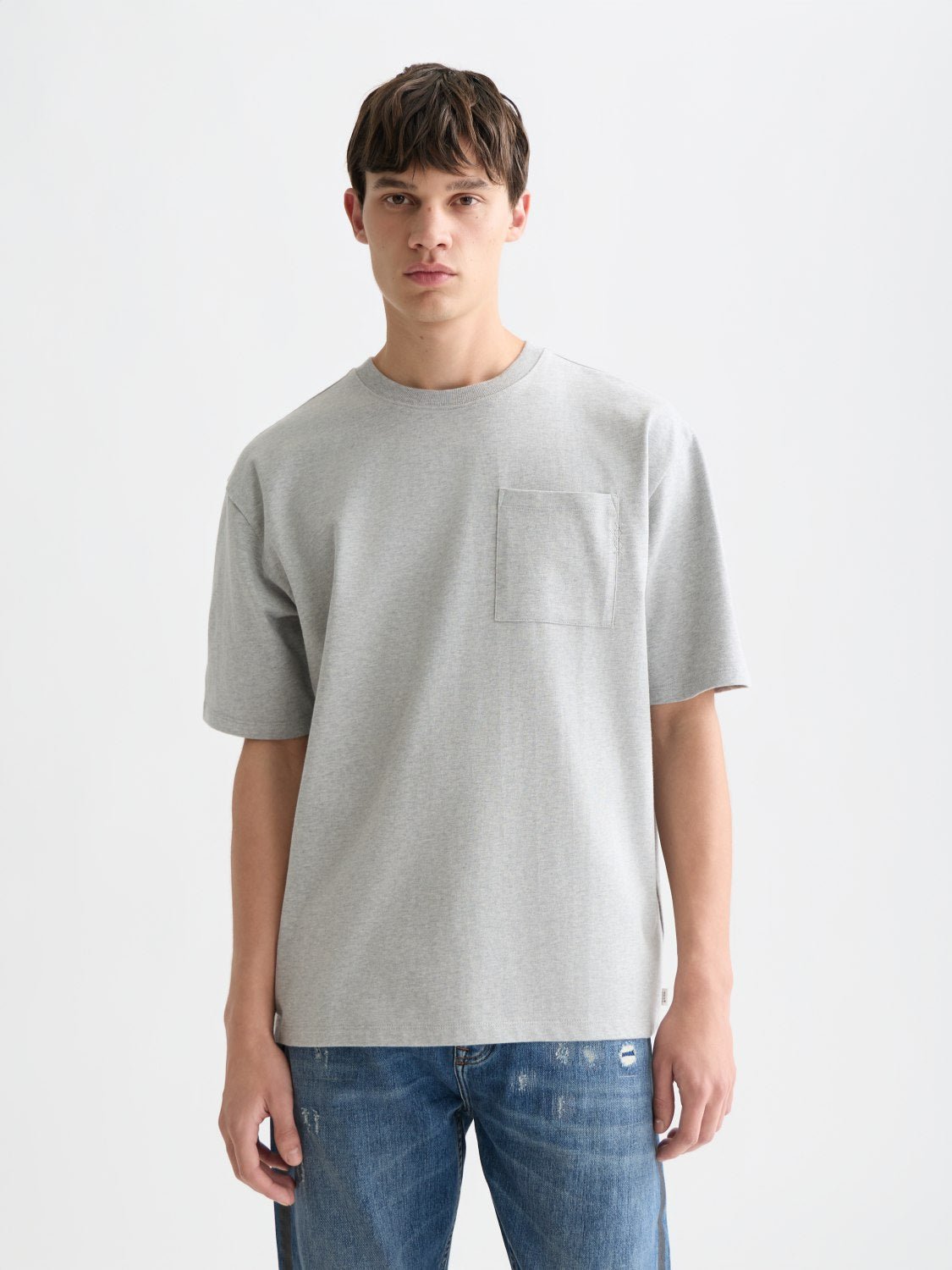 Seasonal Core 3 Crosses Chest Pocket Loose-Fit T-Shirt - Scotch & Soda South Africa