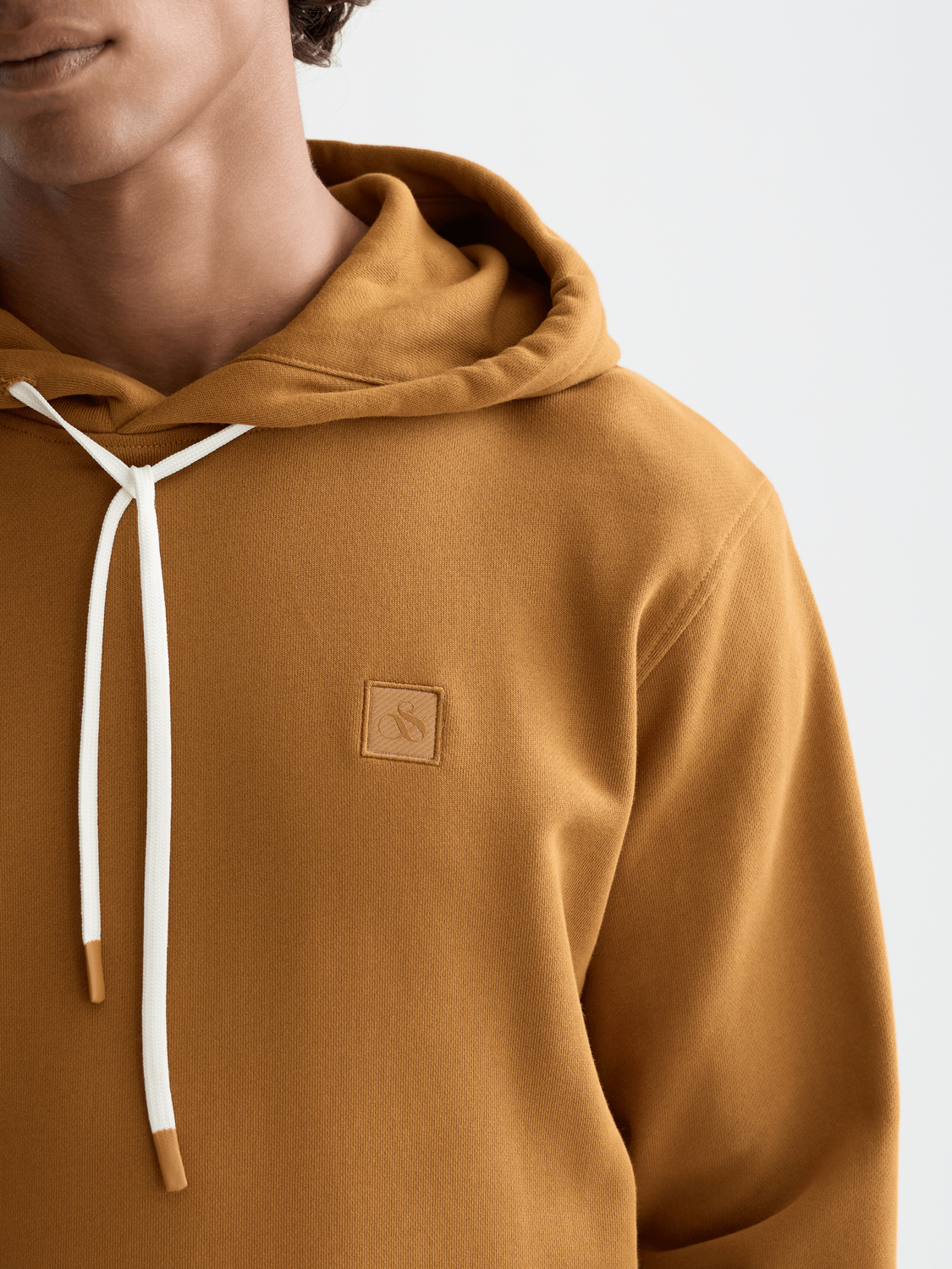 Seasonal Core Logo Badge Regular-Fit Hoodie - Scotch & Soda South Africa