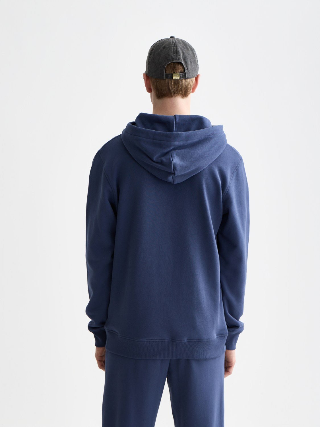 Seasonal Core Logo Badge Regular-Fit Hoodie - Scotch & Soda South Africa