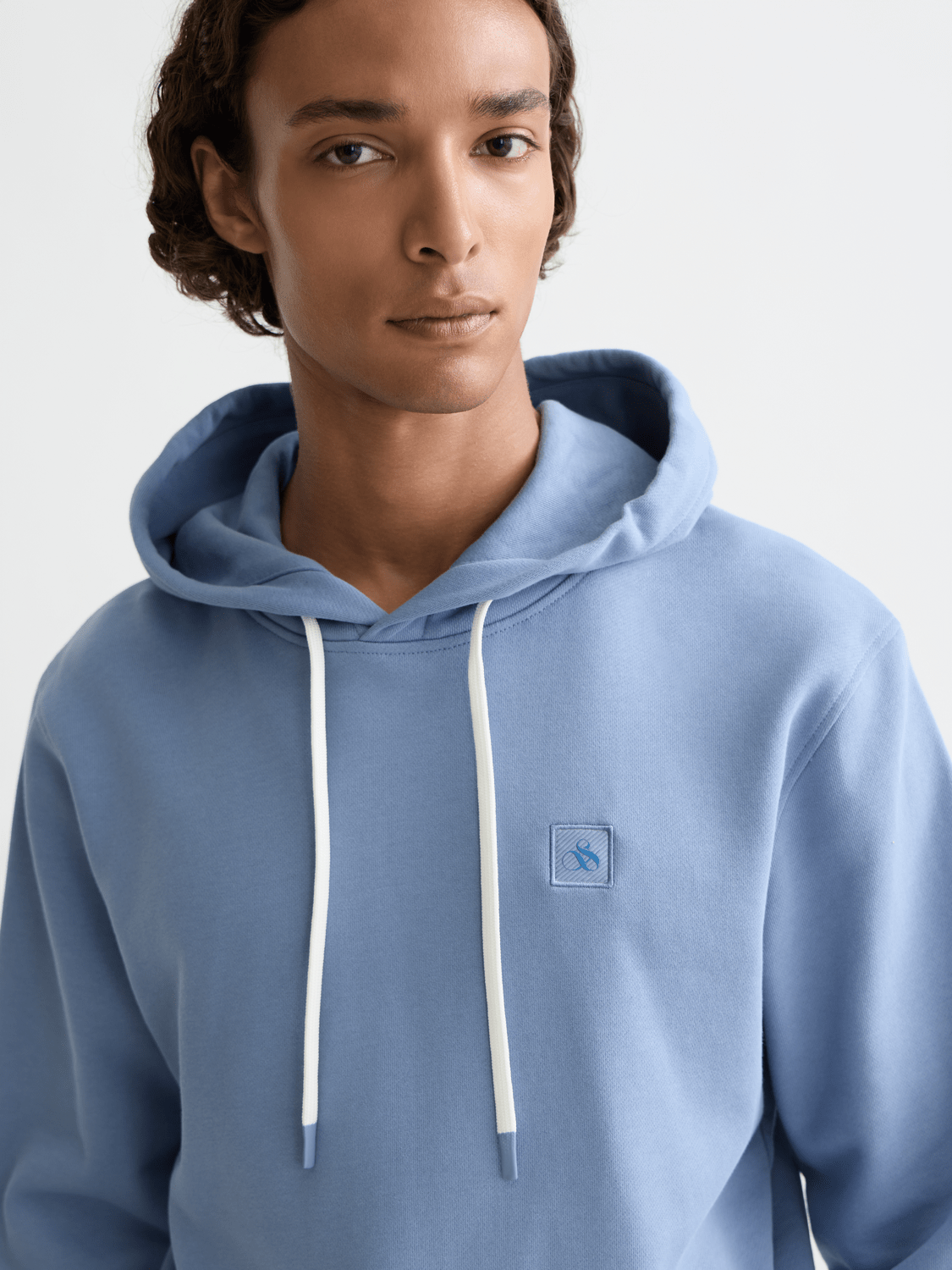 Seasonal Core Logo Badge Regular-Fit Hoodie - Scotch & Soda South Africa