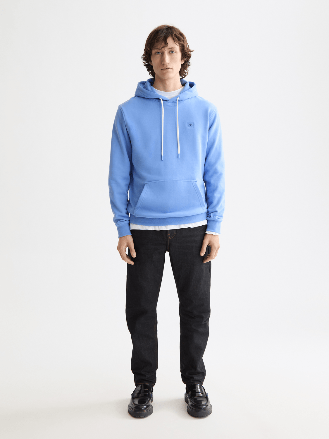 Seasonal Core - Regular-Fit Logo Badge Hoodie - Scotch & Soda South Africa