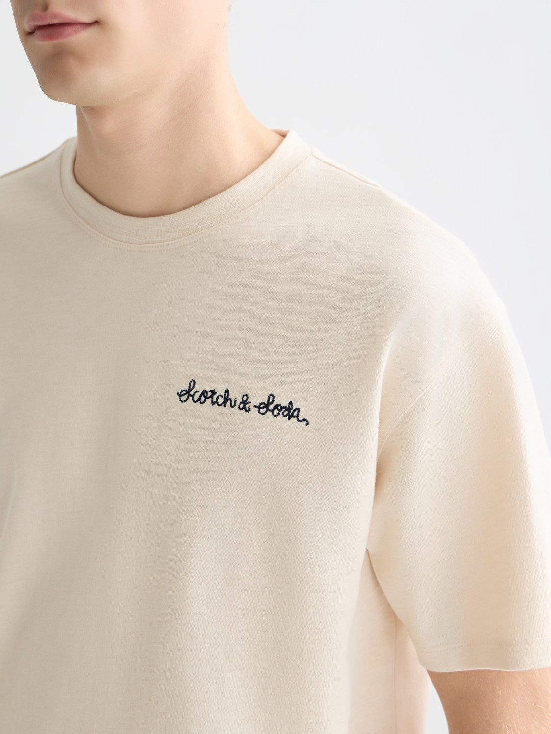 Slubyarn Chest Pocket Artwork Relaxedfit Tshirt - Scotch & Soda South Africa