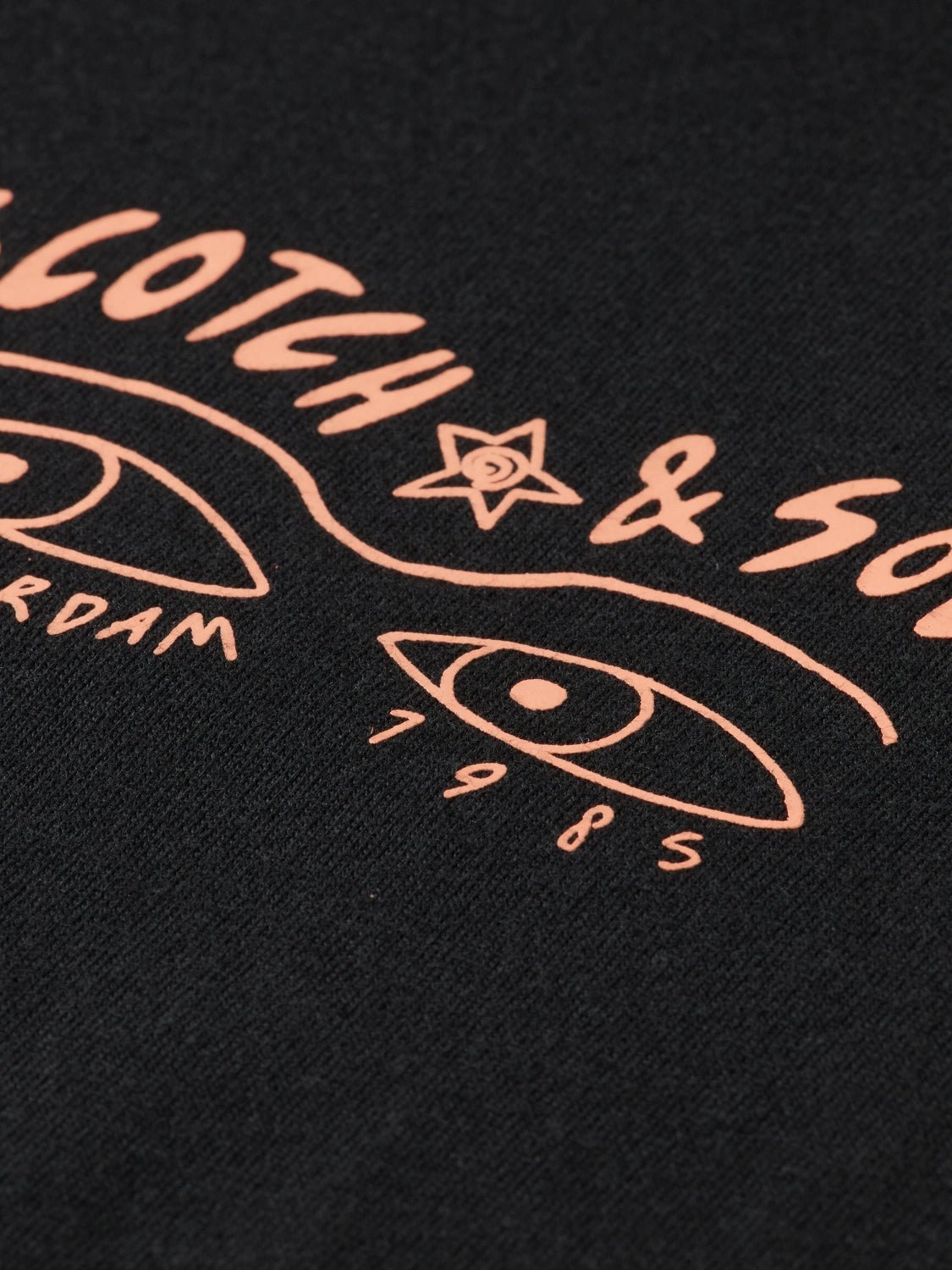 Small Chest Artwork Regular Fit T-Shirt - Scotch & Soda South Africa