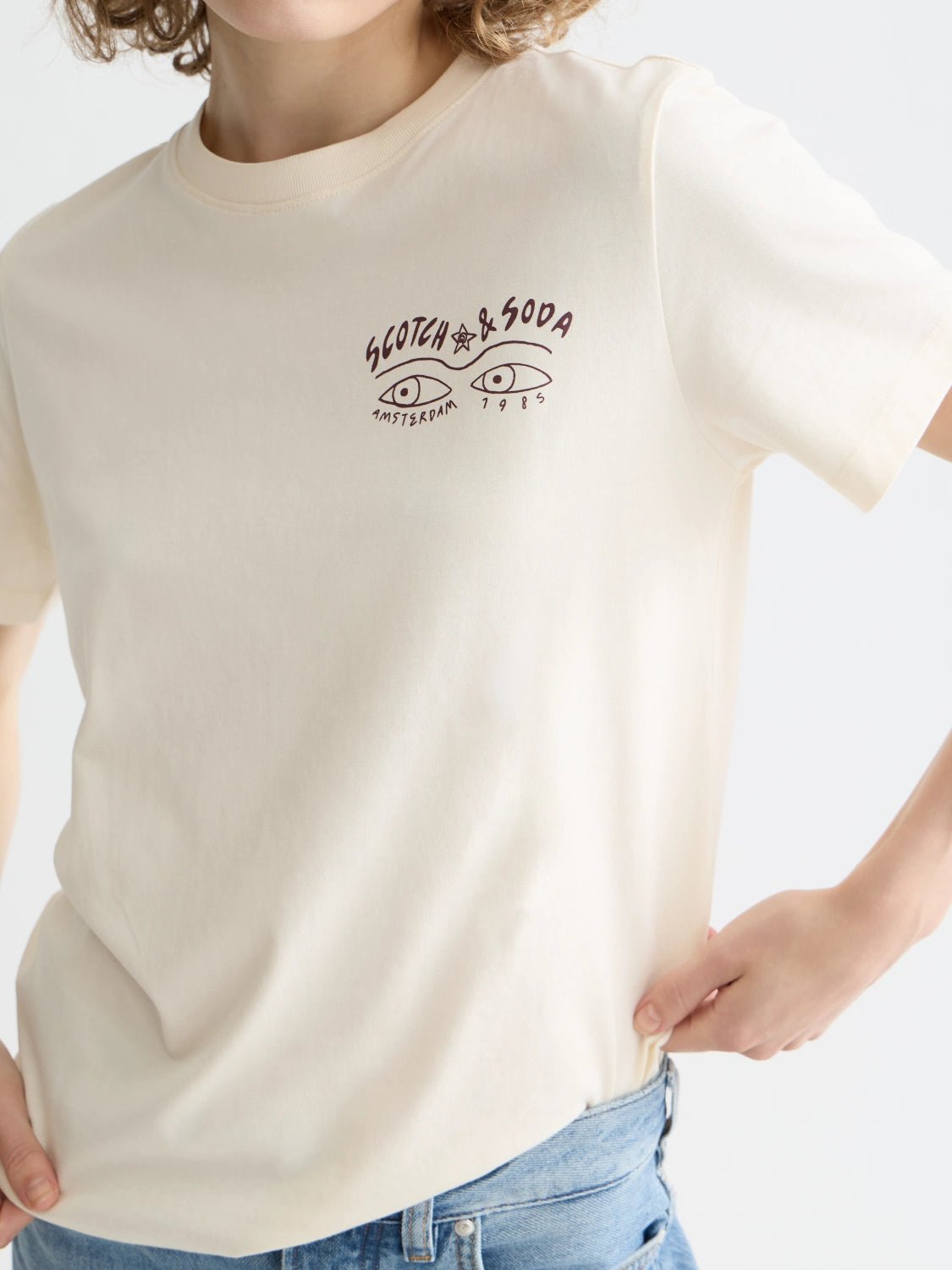 Small Chest Artwork Regular Fit T-Shirt - Scotch & Soda South Africa