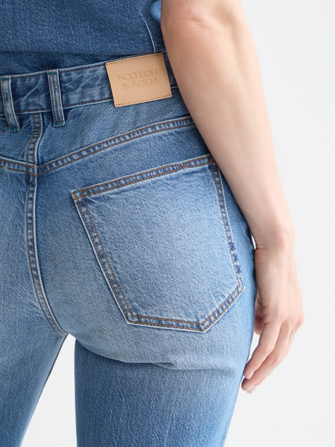 The Glow Bootcut Jeans — Texas Sun - Scotch & Soda South Africa