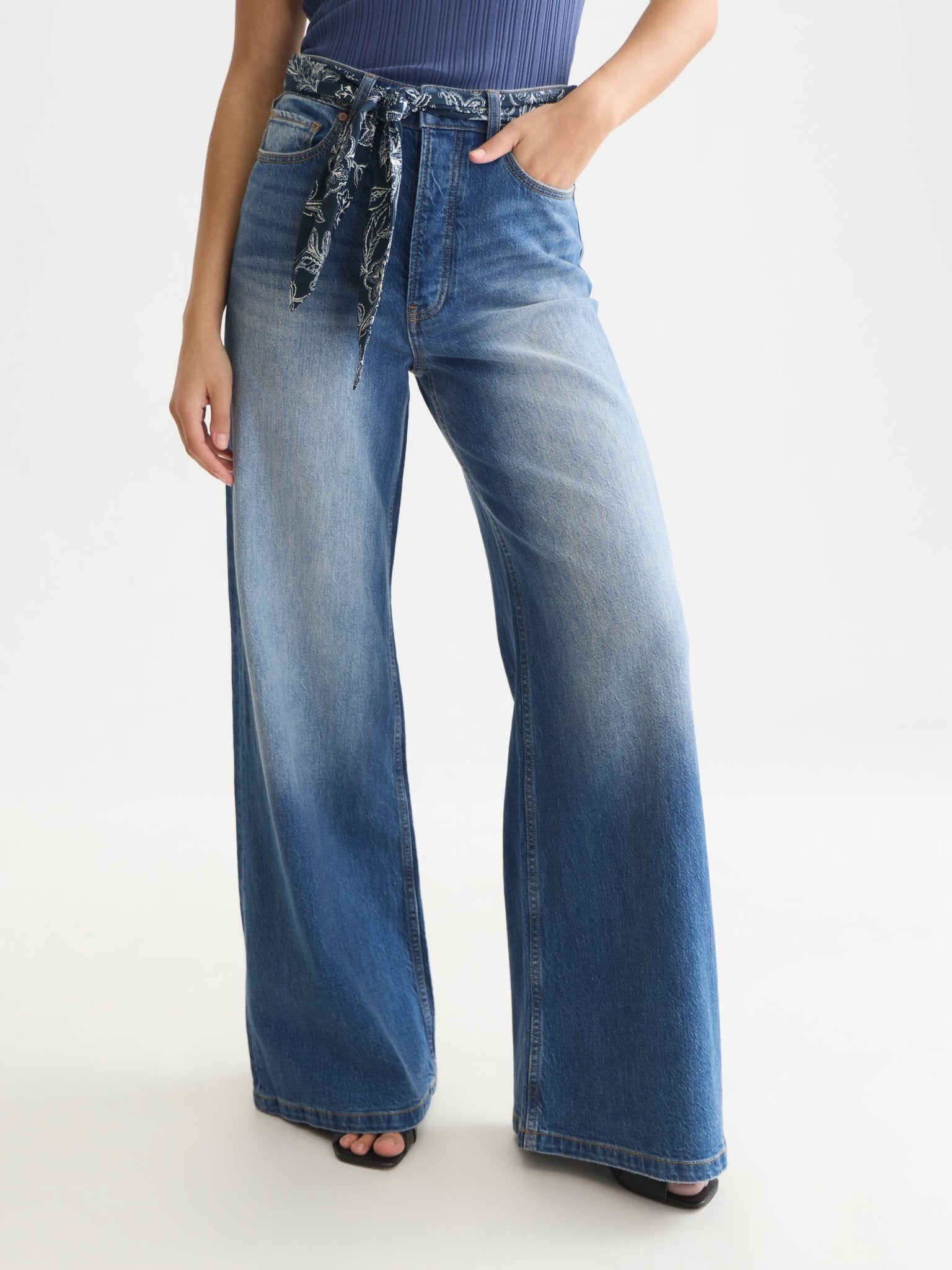 The Wave Wide Leg With Tie Detail - Scotch & Soda South Africa